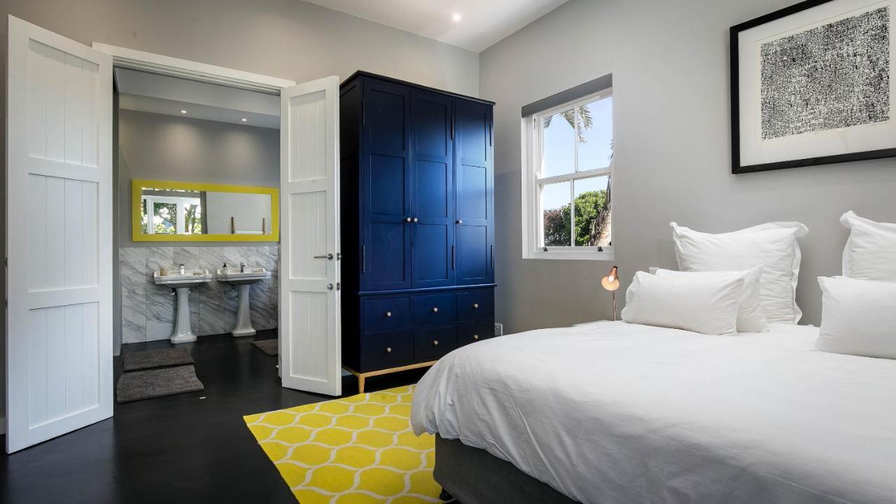 Noordhoek - Solar Back Up Power Guest house *
